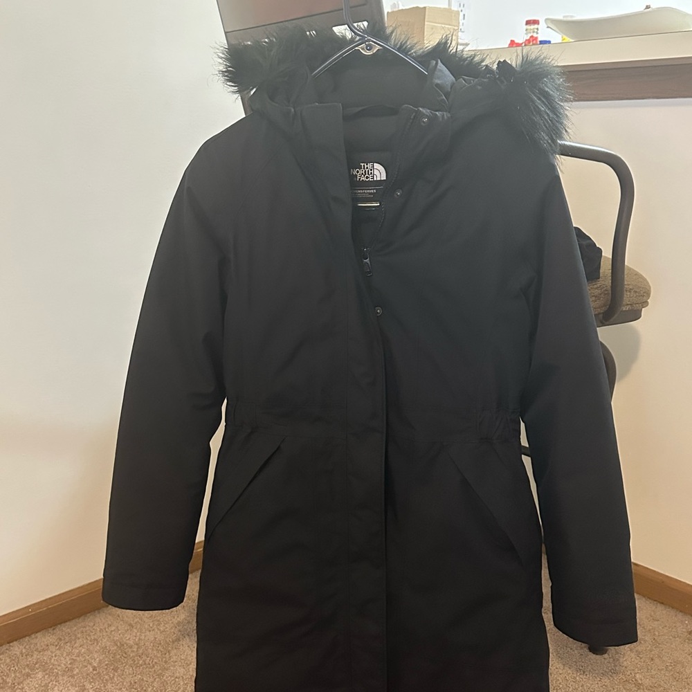 ❌SOLD❌ The north face winter coat./parka.size small black or trade for medium